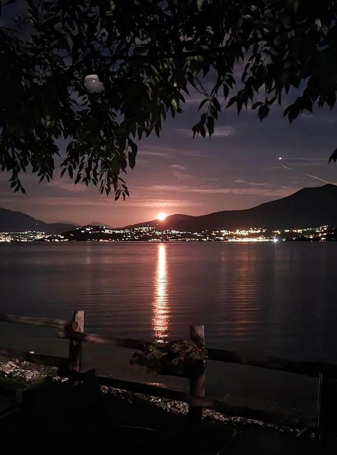 Little Suite Near Lake Verbania Buitenkant foto