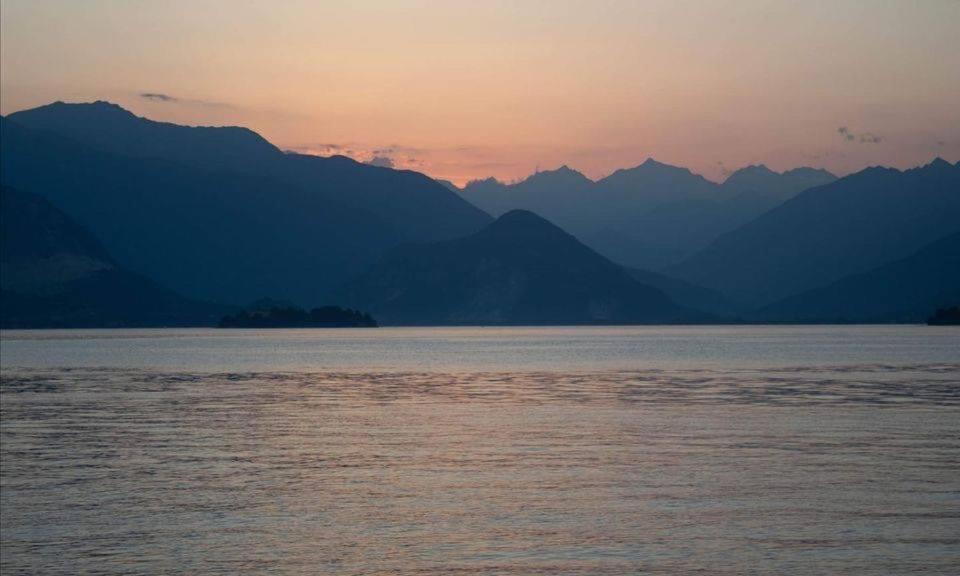 Little Suite Near Lake Verbania Buitenkant foto
