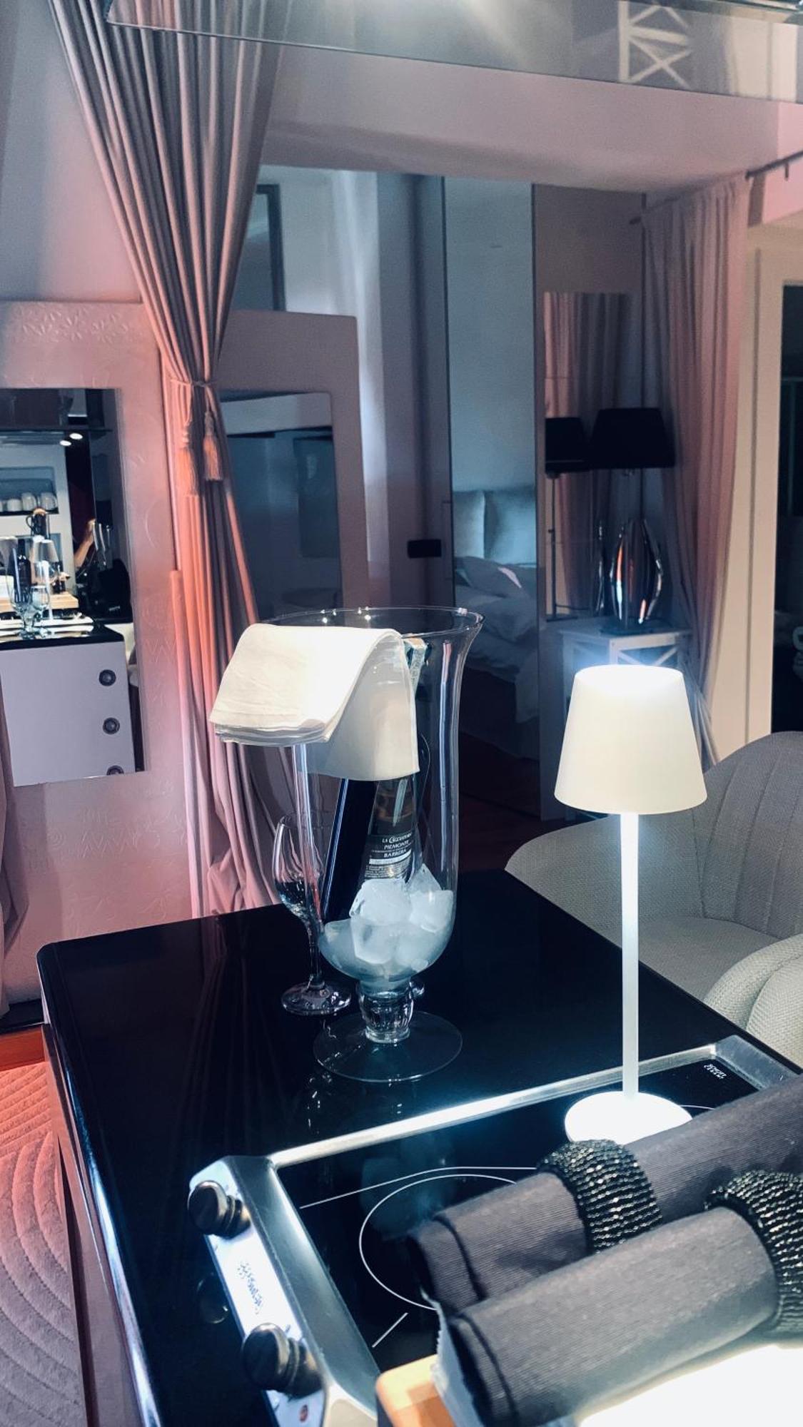 Little Suite Near Lake Verbania Buitenkant foto
